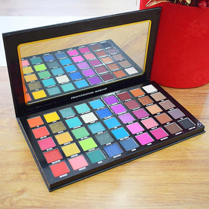لوحة ظلال عيون مرطبة عالية الصبغة مقاومة للماء   Pigmented Moisturizing Eyeshadow Palette Waterproof