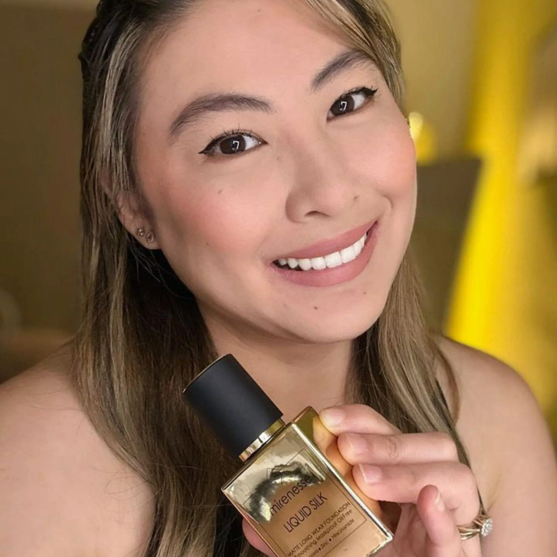 Liquid Silk Matte Foundation     Power Lift Treatment Cream 2pce Kit SPF25