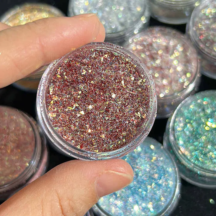 Multi-chrome eyeshadow in rainbow candy glitter colors ظلال عيون متعددة الكروم بألوان قوس قزح حلوى لامعة