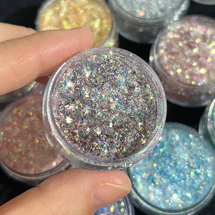Multi-chrome eyeshadow in rainbow candy glitter colors ظلال عيون متعددة الكروم بألوان قوس قزح حلوى لامعة